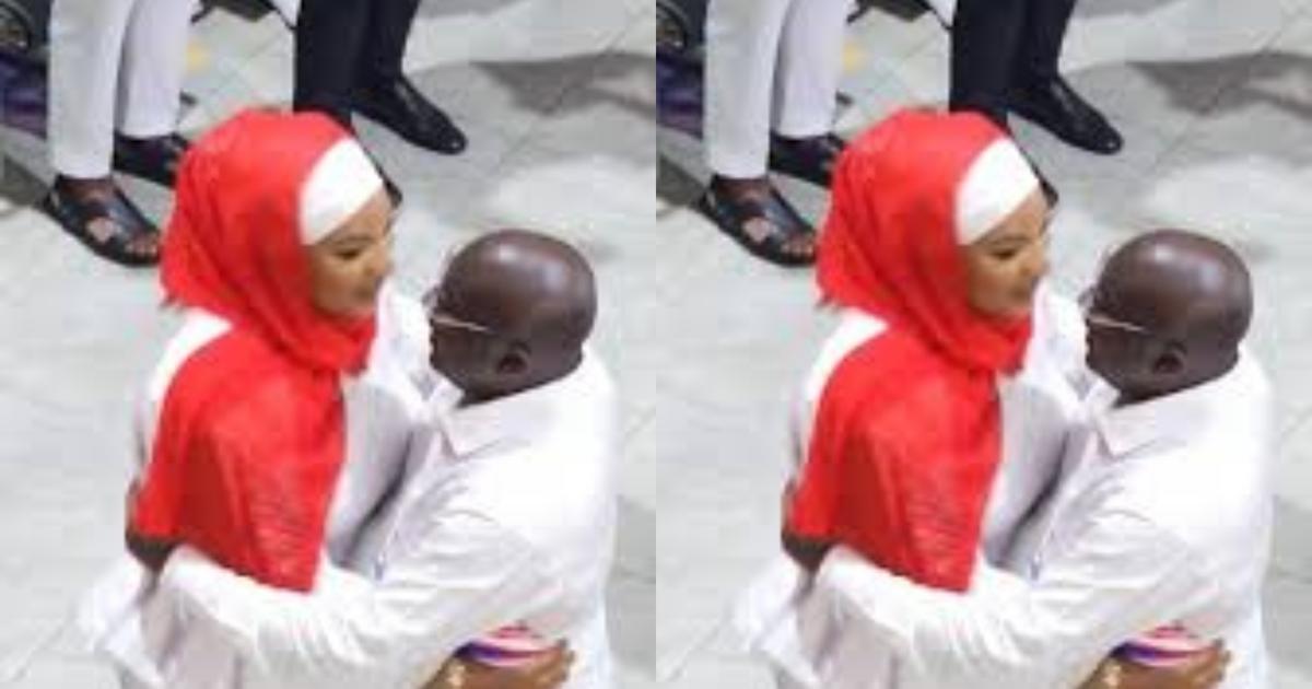 Moment Samira Bawumia rushed to hug husband after his NPP Manifesto speech