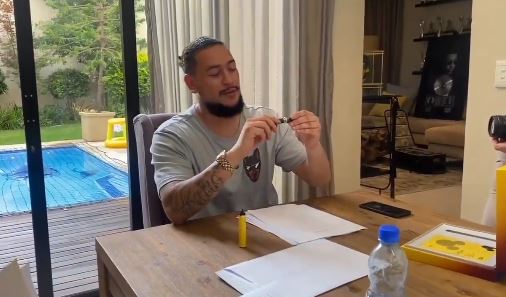 Throwback Thursday: When AKA bought a R60K pen to sign a major deal (Video)