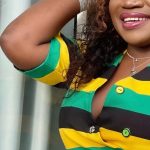 Should Makhadzi get involved in politics? Fans aren’t loving the idea